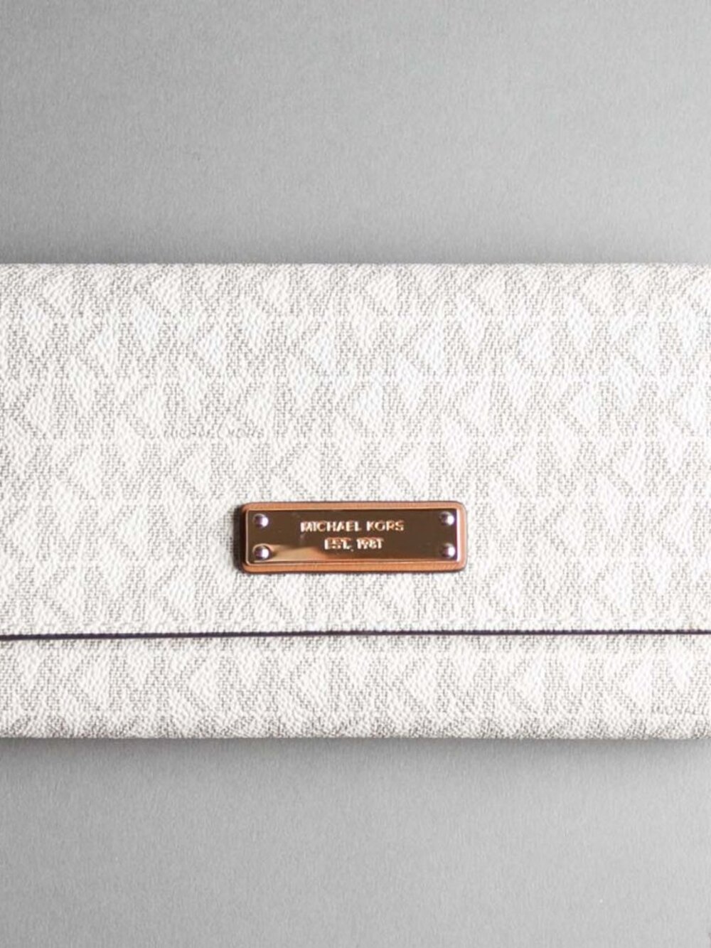 Michael Kors Jet Set Large Logo Trifold Wallet in Vanilla/Acorn